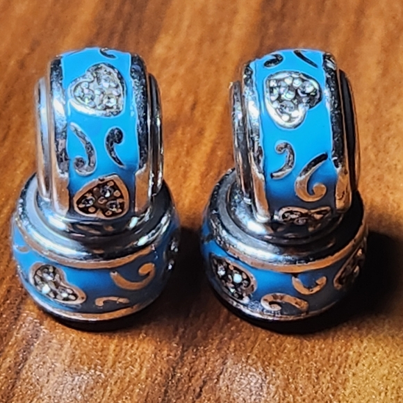 Brighton retired Enamel Heart Locker bead. Listing for one bead… - Picture 2 of 3